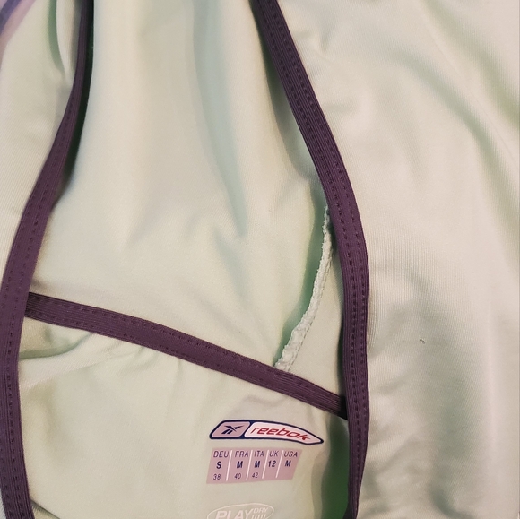 REEBOK -size M- PULLOVER/HOODIE - LONG SLEEVES - Picture 10 of 11